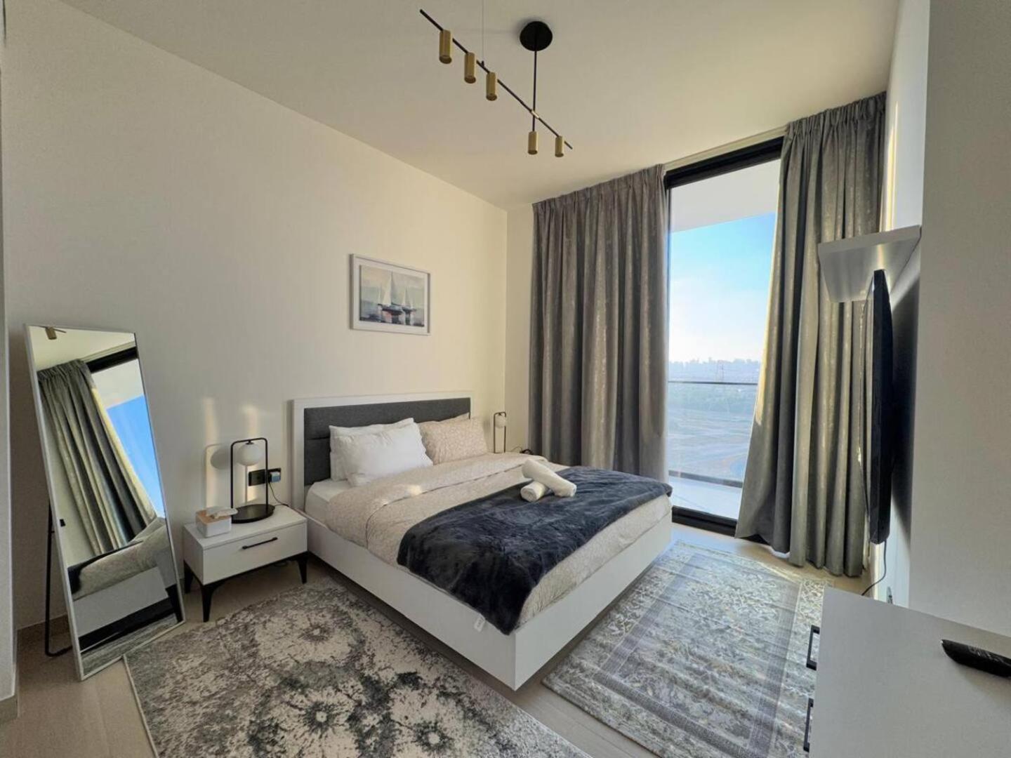 Apartment Modern & Smart 1br W Stylish Interiors In Jvc Dubai