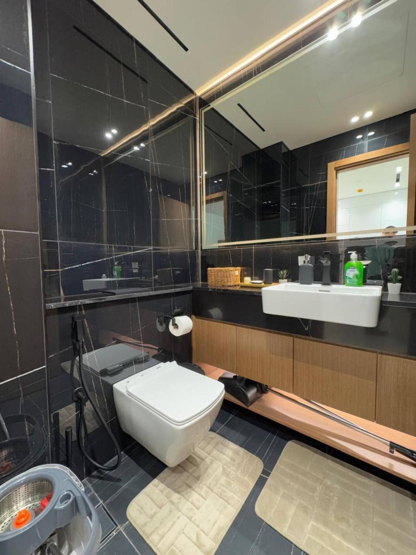Apartment Modern & Smart 1br W Stylish Interiors In Jvc